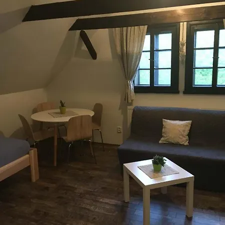 Roubenka U Vrabcu 度假居 Libošovice