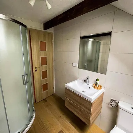 Roubenka U Vrabcu * Libošovice